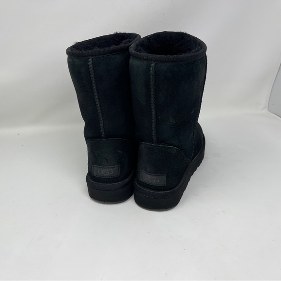 UGG Classic II Short Black 1016223-BLK - Picture 12 of 16